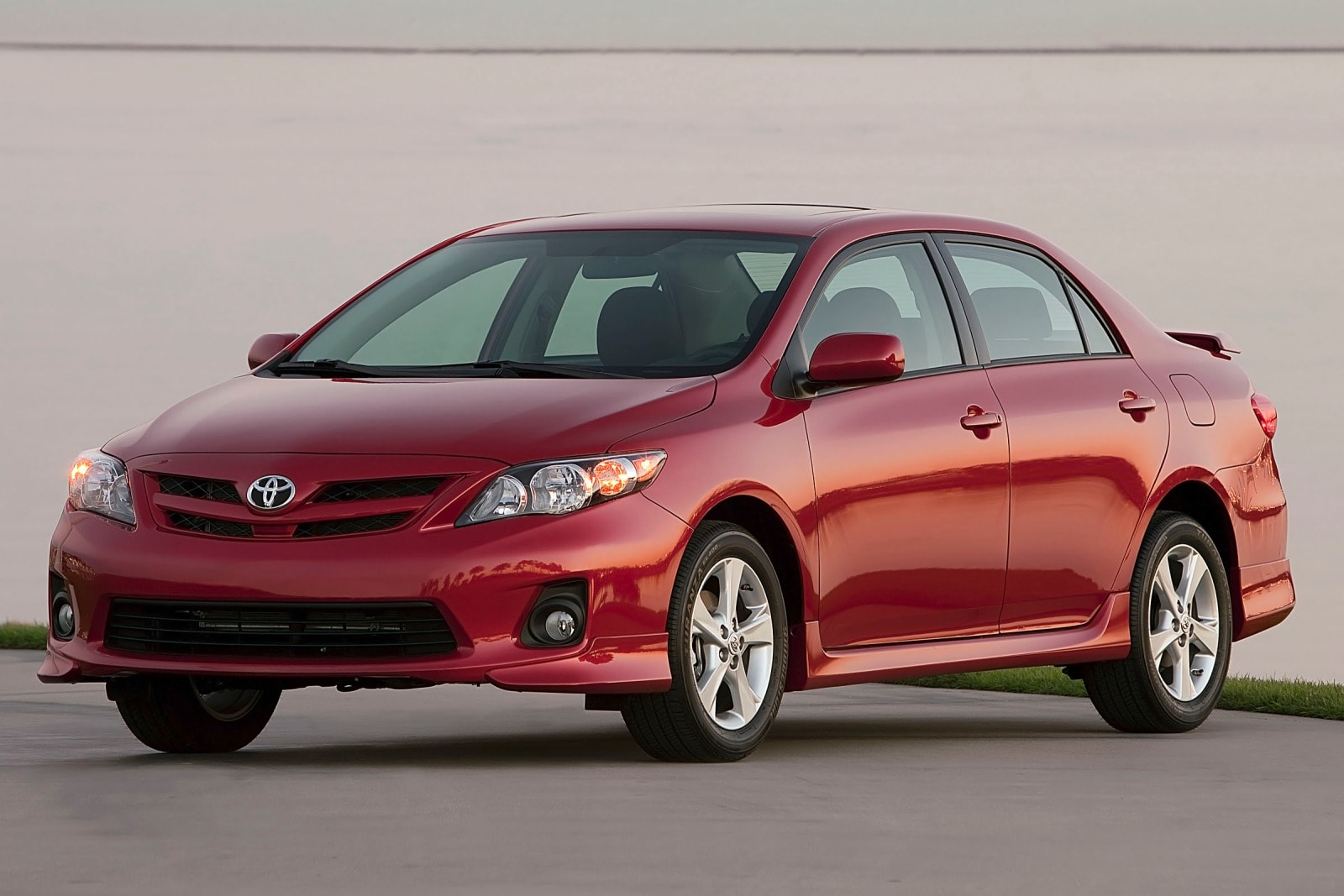2012 Toyota Corolla Review & Ratings | Edmunds