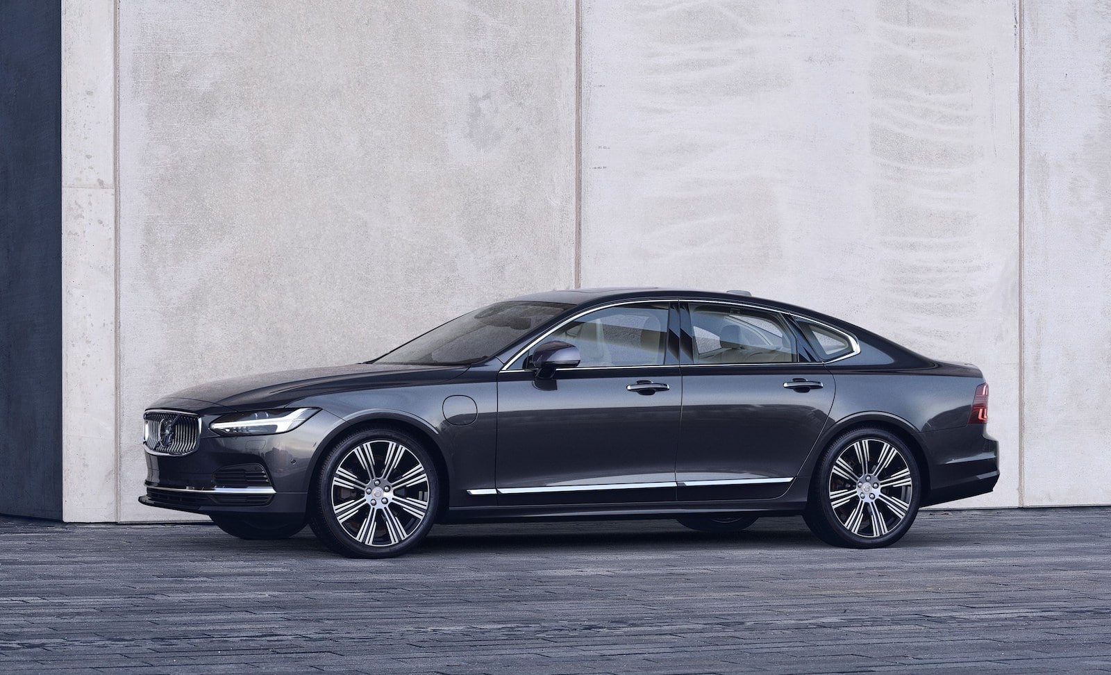 Volvo S90 Plug-In Hybrid Tops AAA's First-Ever Car Guide - The Detroit  Bureau
