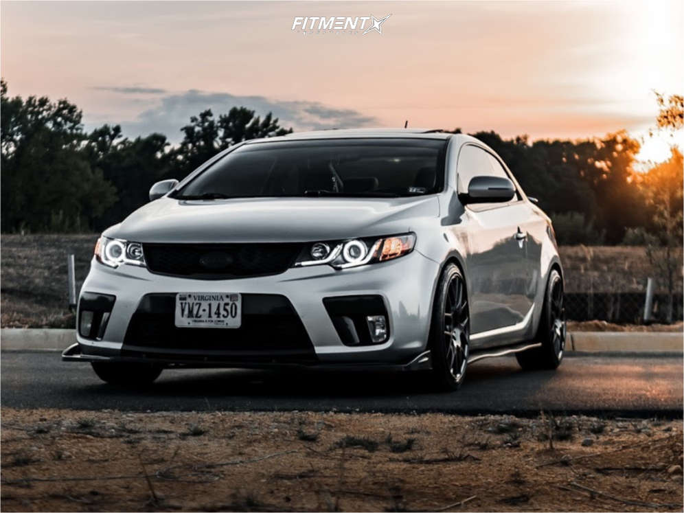 2013 Kia Forte Koup SX with 18x8.5 Advanti Racing Vigoroso V1 and Achilles  225x40 on Lowering Springs | 1305113 | Fitment Industries