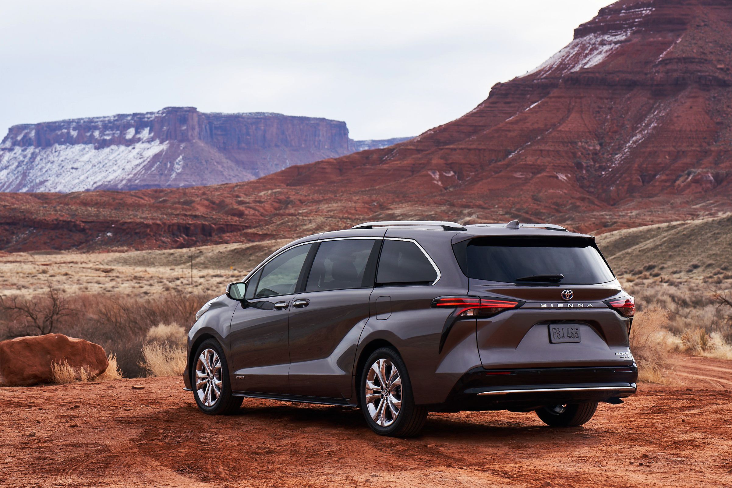 2021 Toyota Sienna Review, Pricing, and Specs