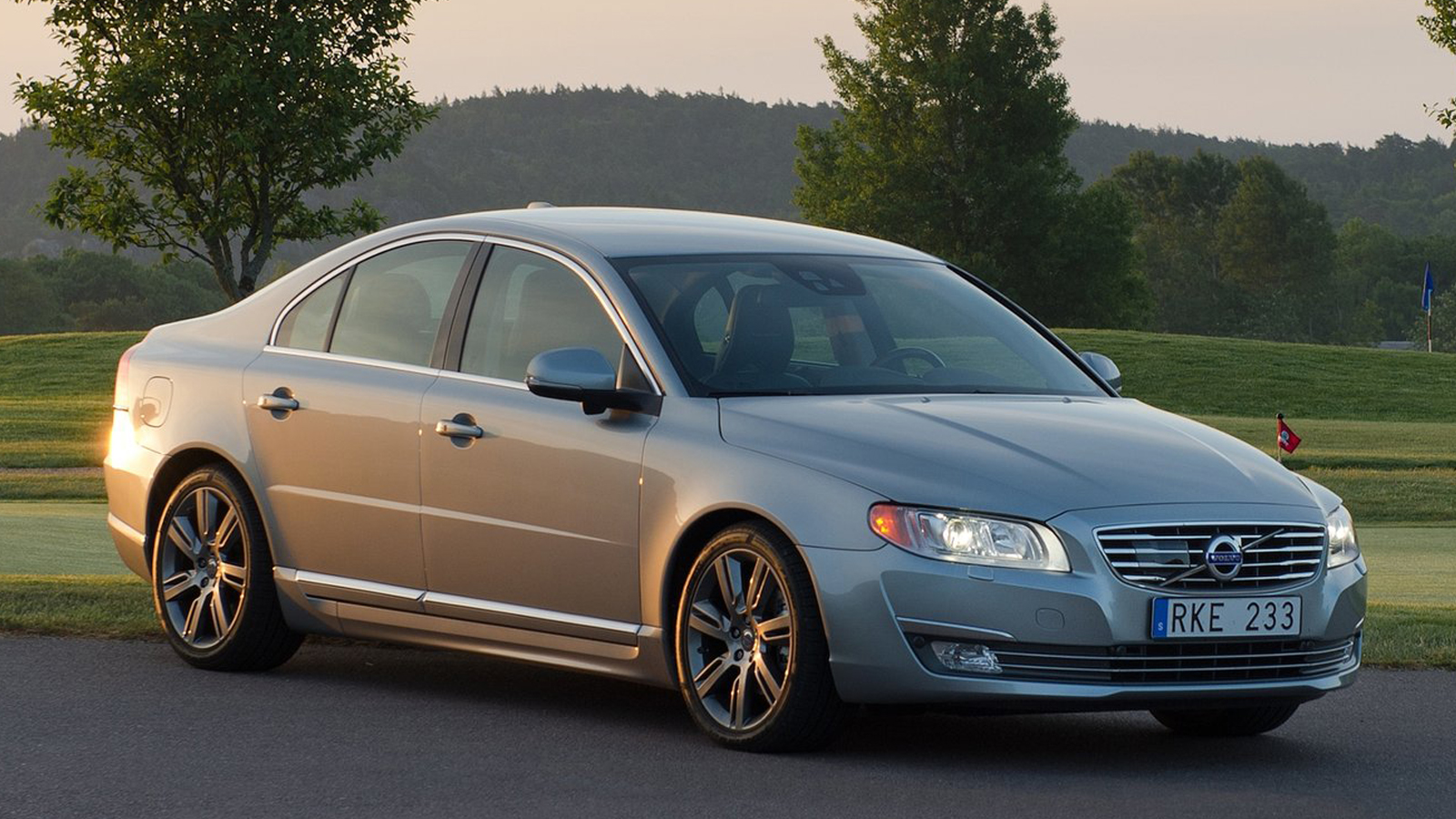 2014 Volvo S80 Makes You Wanna Change Your Mustard | Gaywheels