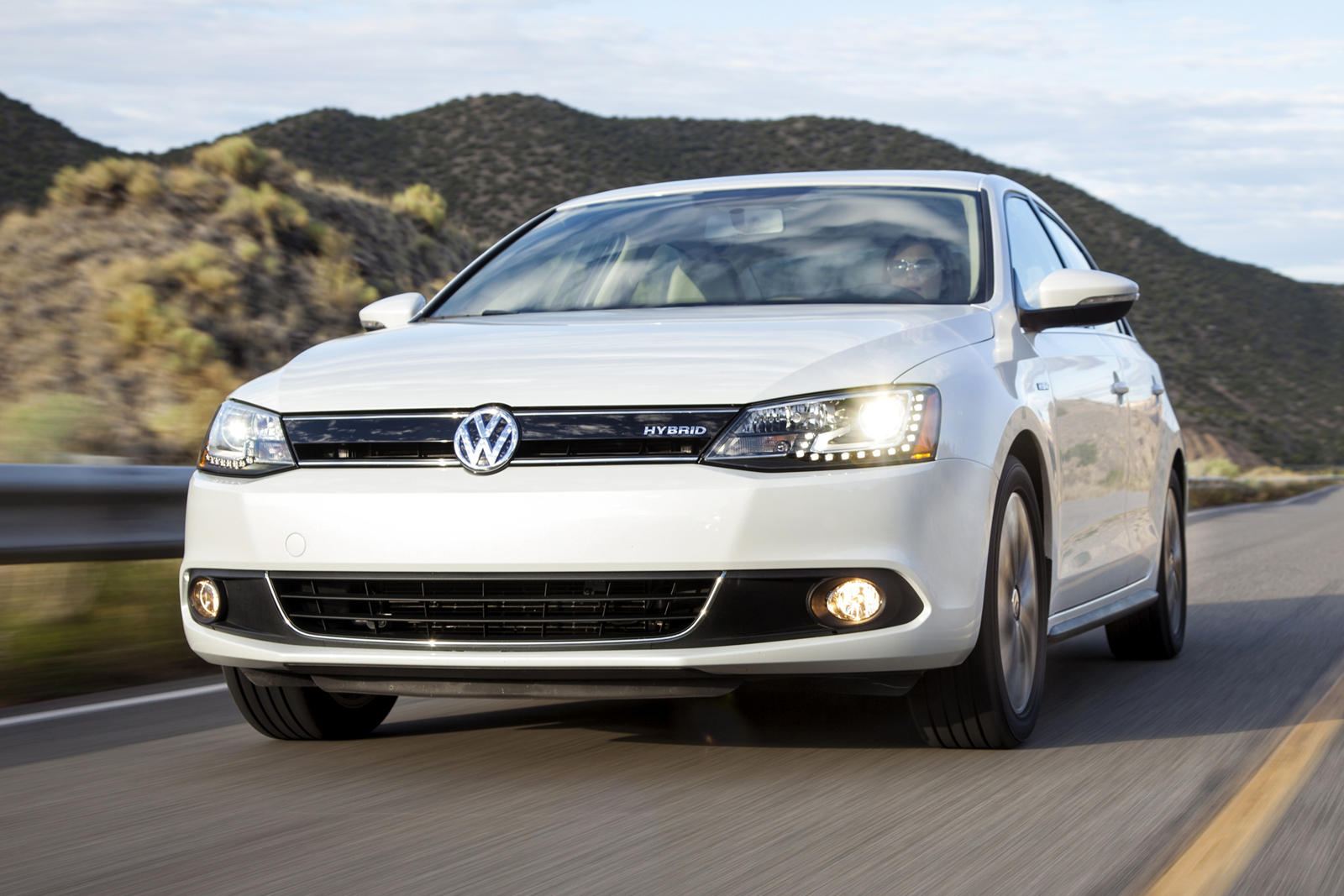 2014 Volkswagen Jetta Hybrid: Review, Trims, Specs, Price, New Interior  Features, Exterior Design, and Specifications | CarBuzz