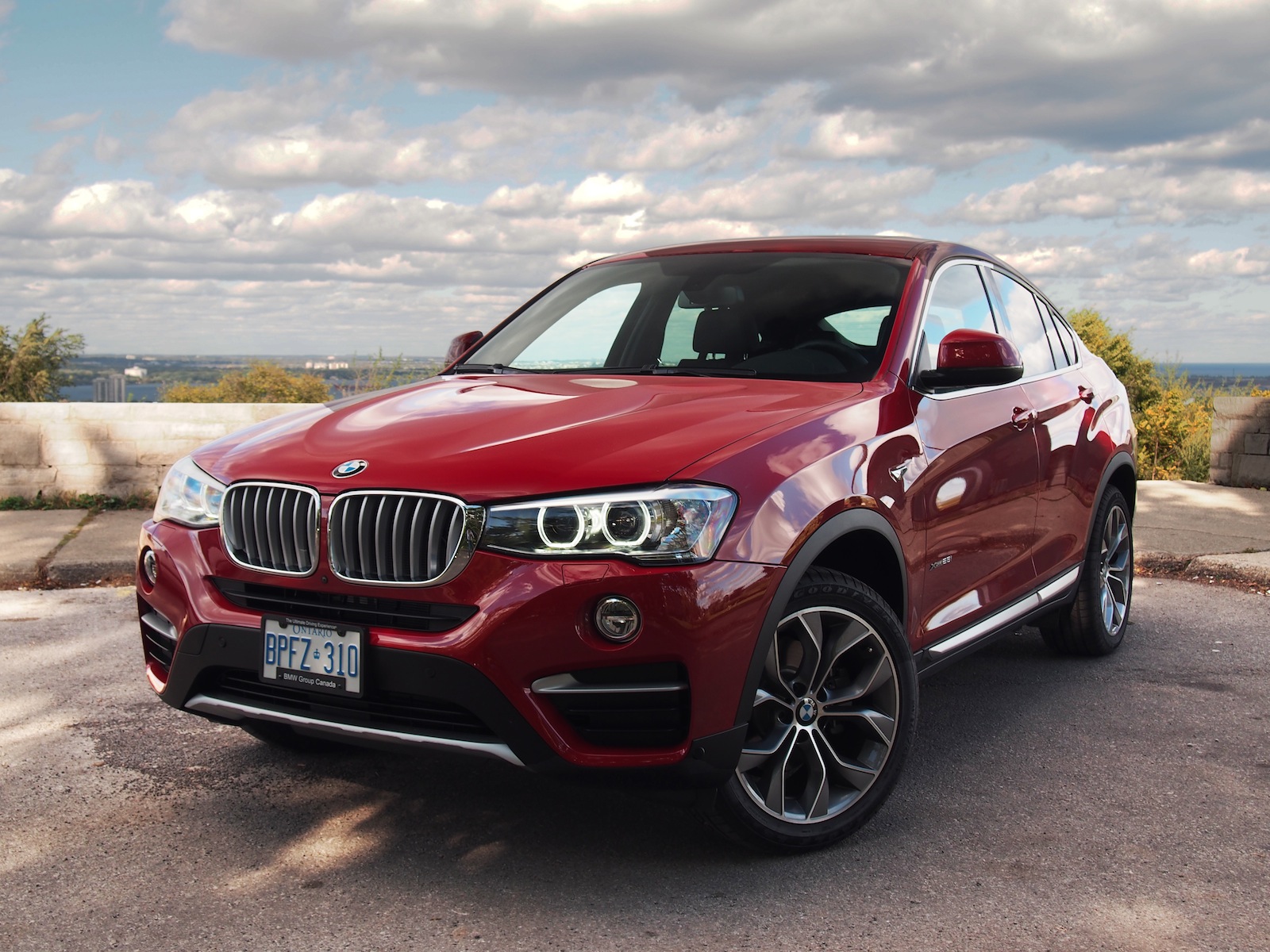 Review: 2015 BMW X4 xDrive28i | Canadian Auto Review