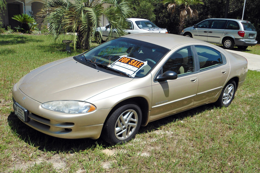 2000 Dodge Intrepid, Front Side View | A neighbor of my pare… | Flickr