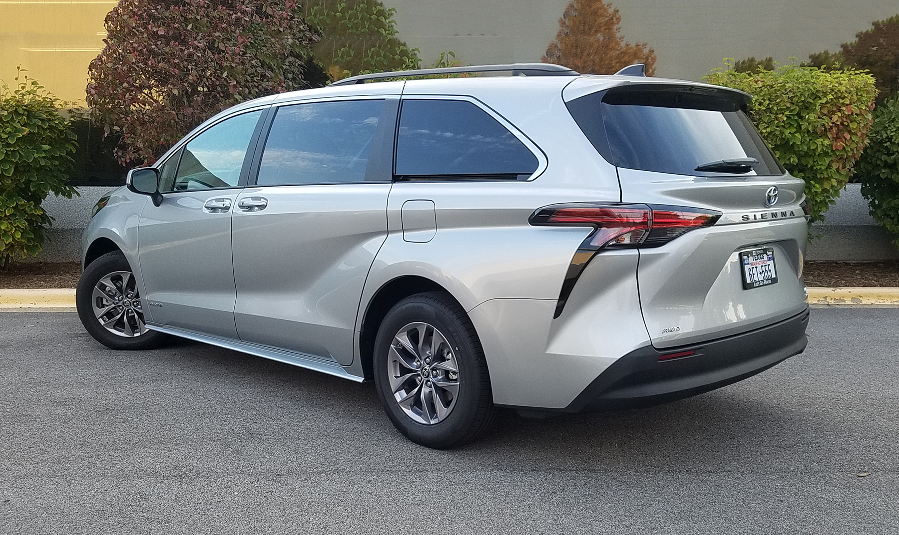 First Spin: 2021 Toyota Sienna | The Daily Drive | Consumer Guide® The  Daily Drive | Consumer Guide®
