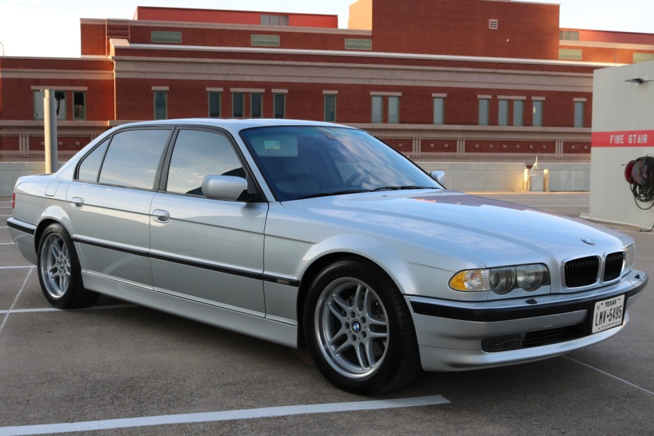 No Reserve: 2001 BMW 740iL for sale on BaT Auctions - sold for $17,650 on  March 28, 2022 (Lot #69,094) | Bring a Trailer