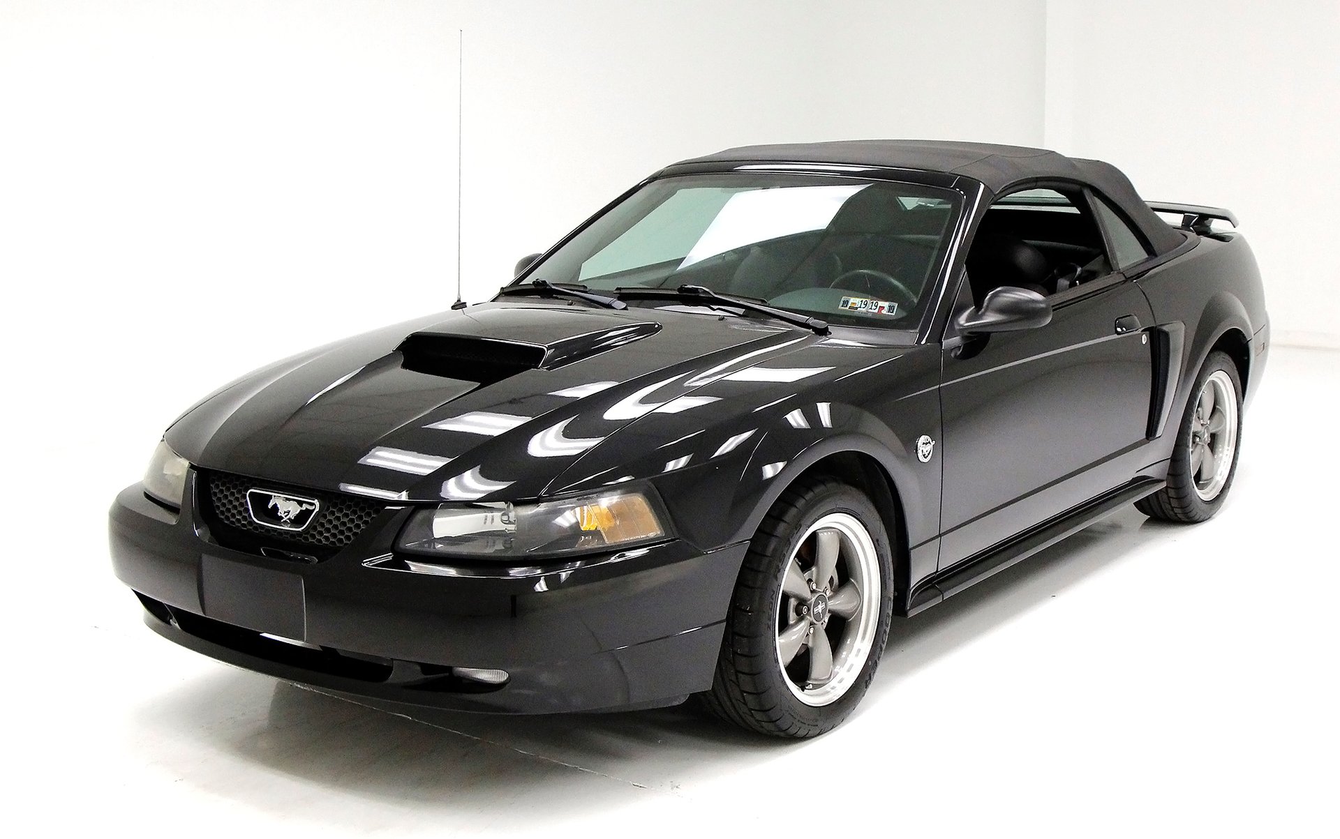 2004 Ford Mustang | Classic Auto Mall