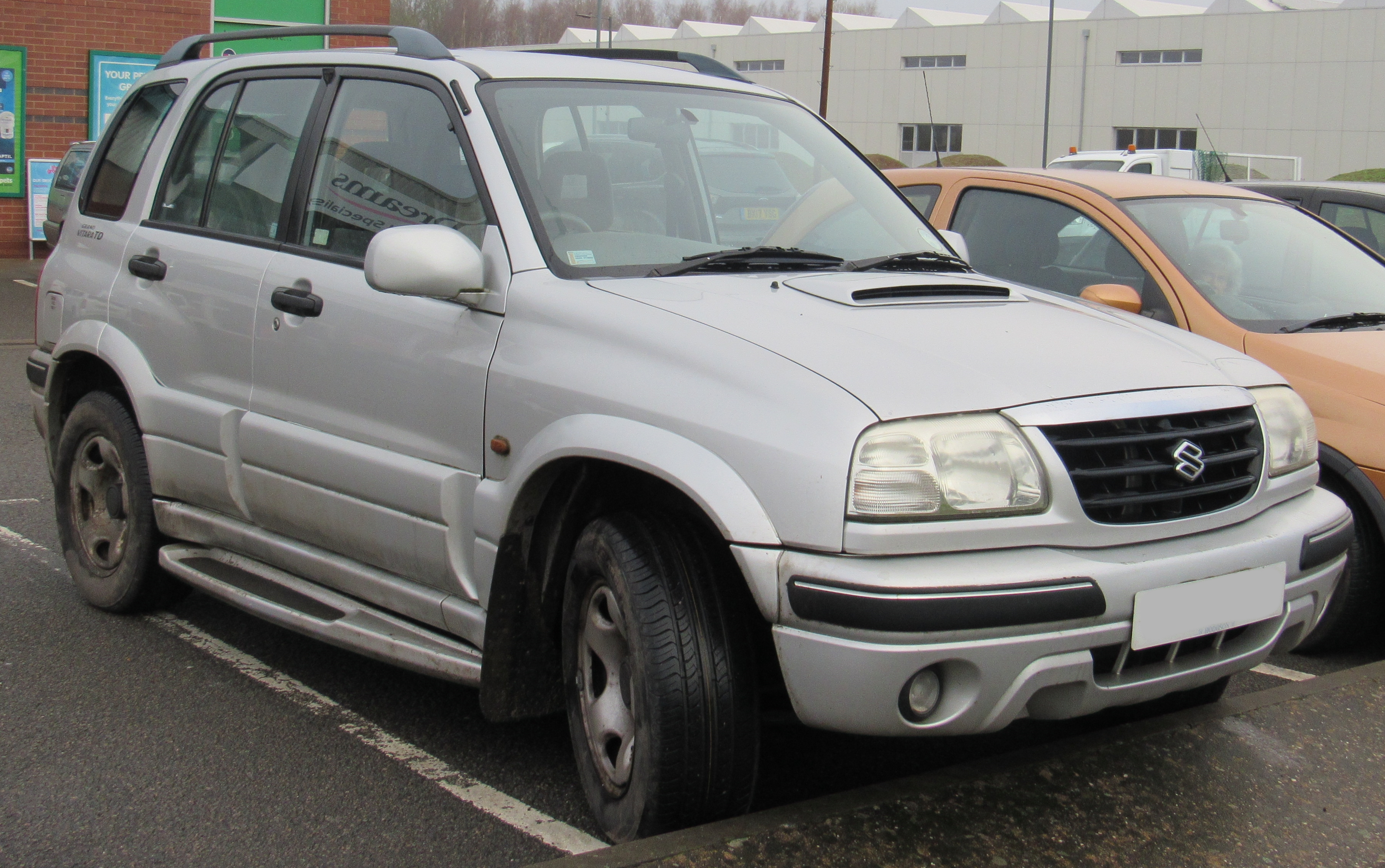 File:2002 Suzuki Grand Vitara TD facelift 2.0.jpg - Wikimedia Commons