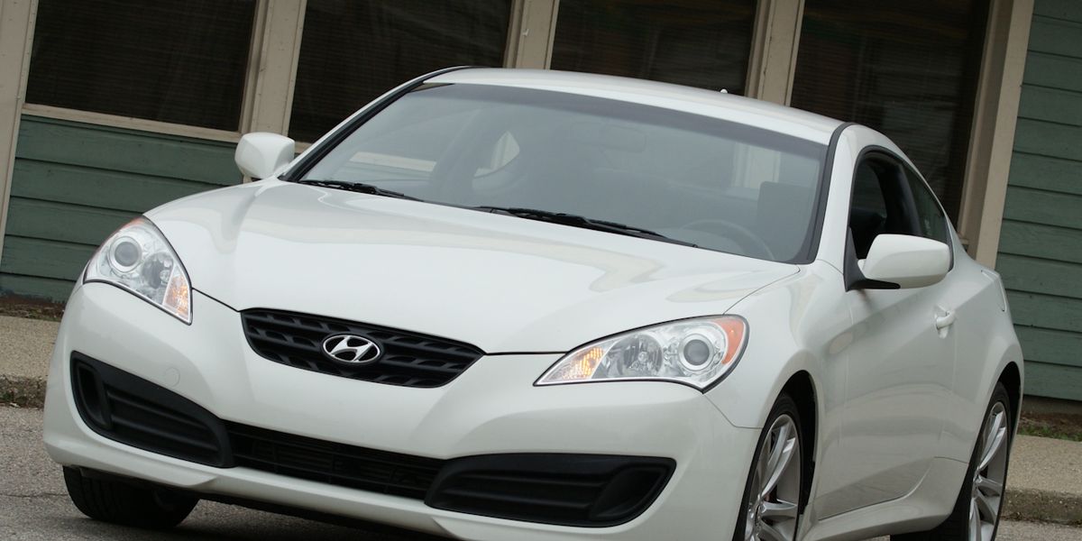 2010 Hyundai Genesis Coupe 2.0T R-Spec &#8211; Instrumented Test &#8211;  Car and Driver