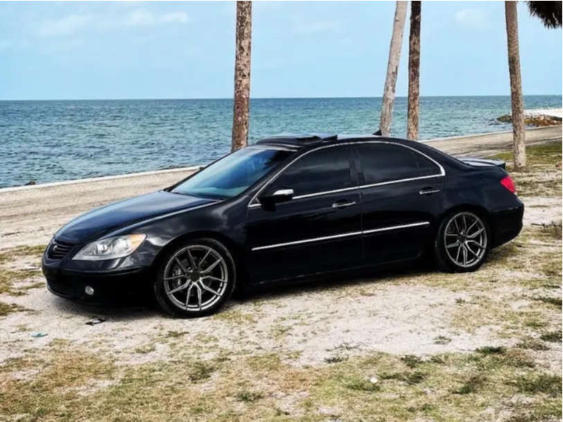 2006 Acura RL with 19x8.5 40 XXR 559 and 245/40R19 Vercelli Strada II and  Coilovers | Custom Offsets