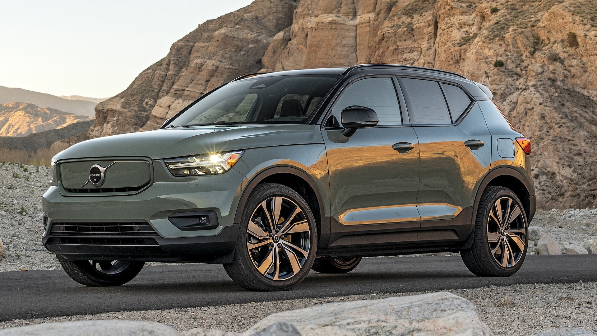 2021 Volvo XC40 Recharge Prices, Reviews, and Photos - MotorTrend