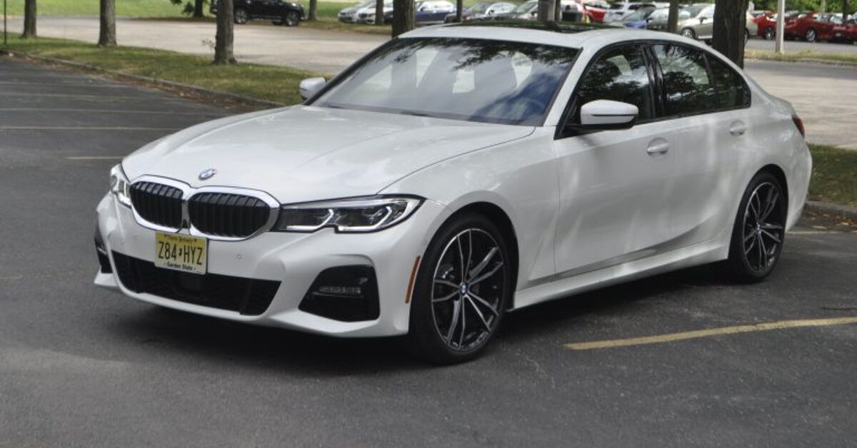 2019 BMW 330i xDrive Review - Wider Waistline, Still Balanced | The Truth  About Cars