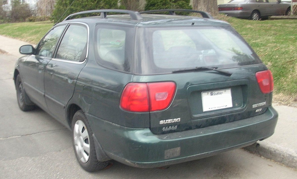 File:1999-2002 Suzuki Esteem Wagon.JPG - Wikimedia Commons