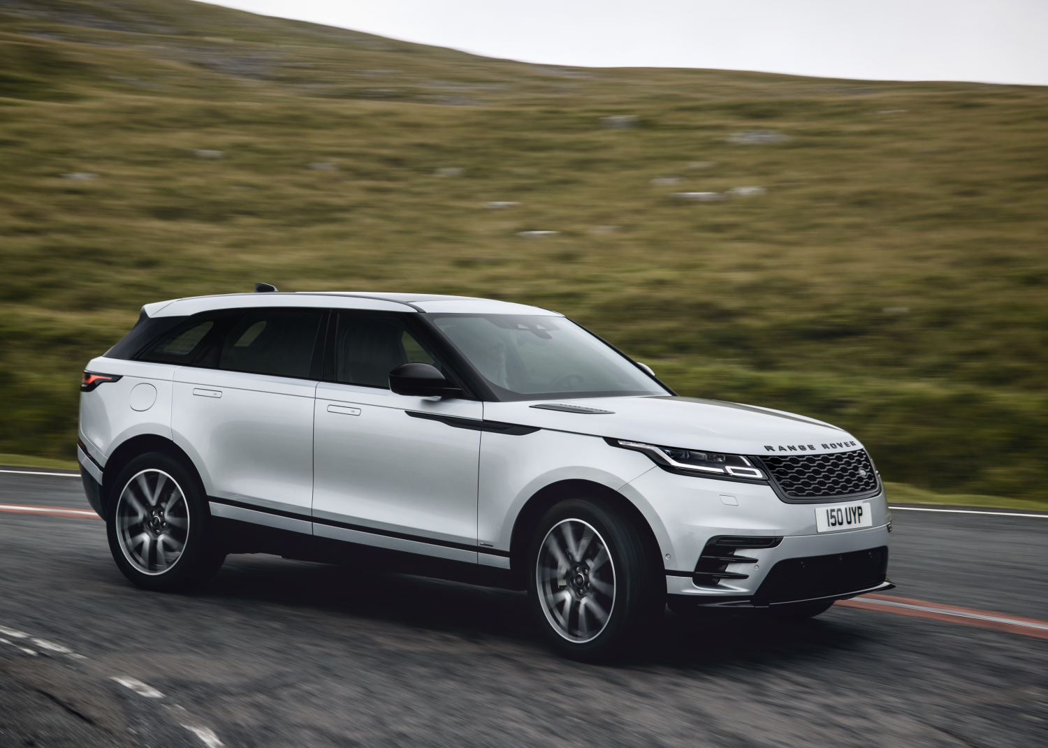 RANGE ROVER VELAR ELECTRIFIES WITH PLUG-IN HYBRID AND STATE-OF-THE-ART  INFOTAINMENT | Land Rover Media Newsroom