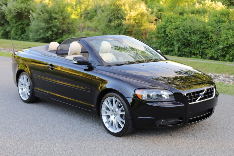 27k-Mile 2006 Volvo C70 T5 for sale on BaT Auctions - sold for $15,550 on  June 9, 2021 (Lot #49,335) | Bring a Trailer