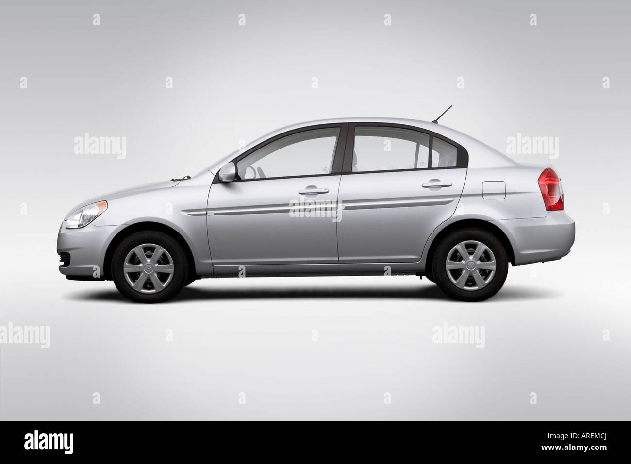 2006 Hyundai Accent GLS in Silver - Drivers Side Profile Stock Photo - Alamy