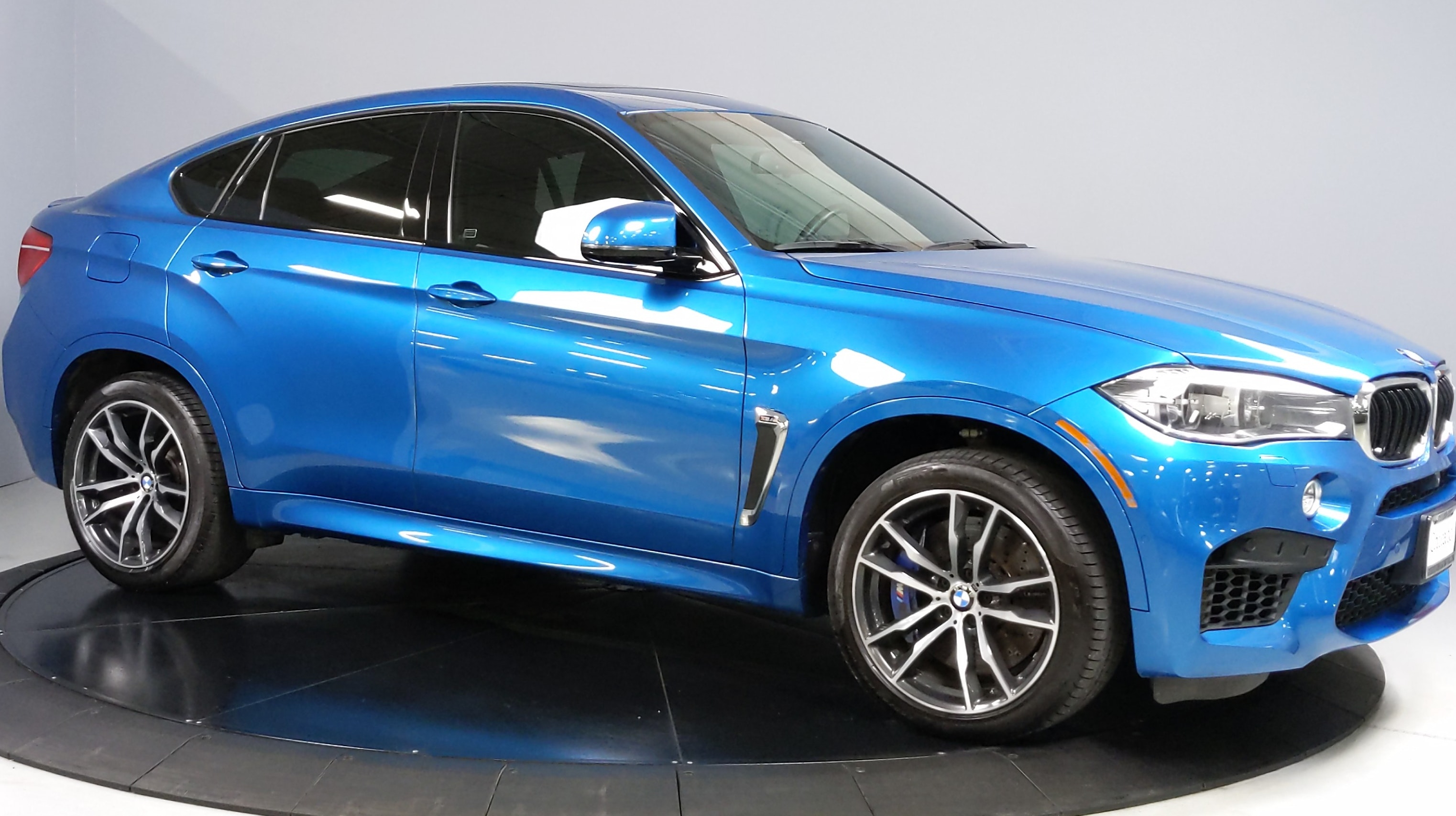 Vehicle details - 2017 BMW X6 M at Greater Chicago Motors Glendale Heights  - WWW.Greater Chicago Motors