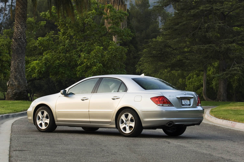 2007 Acura RL with Technology Package