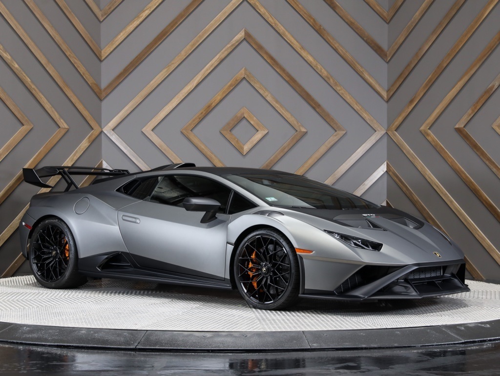 Used One-Owner 2022 Lamborghini Huracan STO in Canton, OH - Sarchione Auto  Group