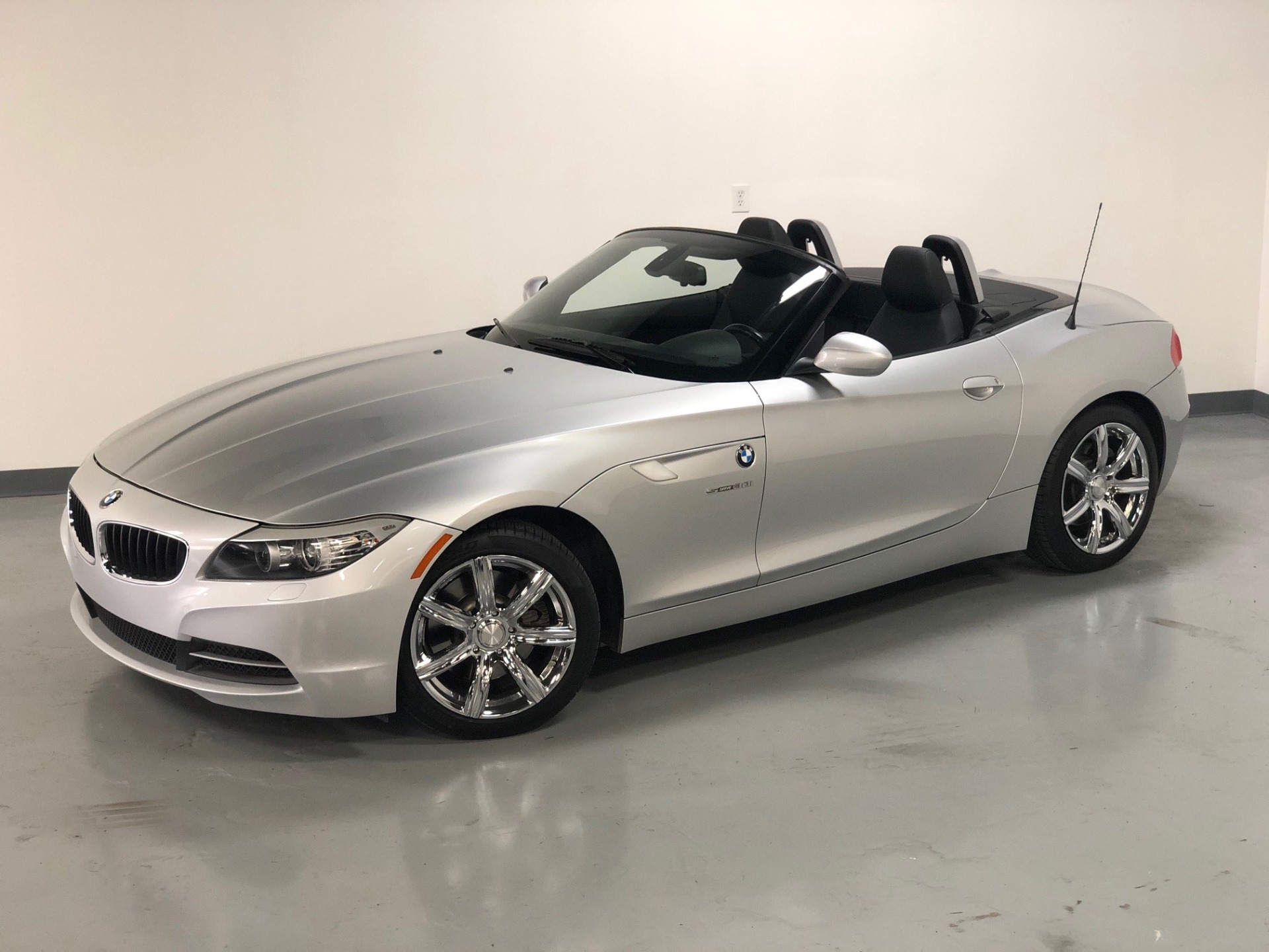 Used 2009 Titanium Silver Metallic BMW Z4 S DRIVE 30i CONVERTIBLE sDrive30i  For Sale (Sold) | Prime Motorz Stock #2735