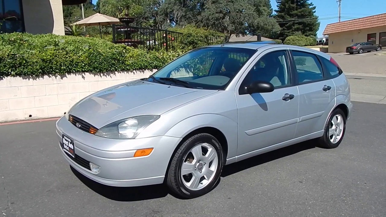 2004 Ford Focus ZX5 overview and walk around - YouTube