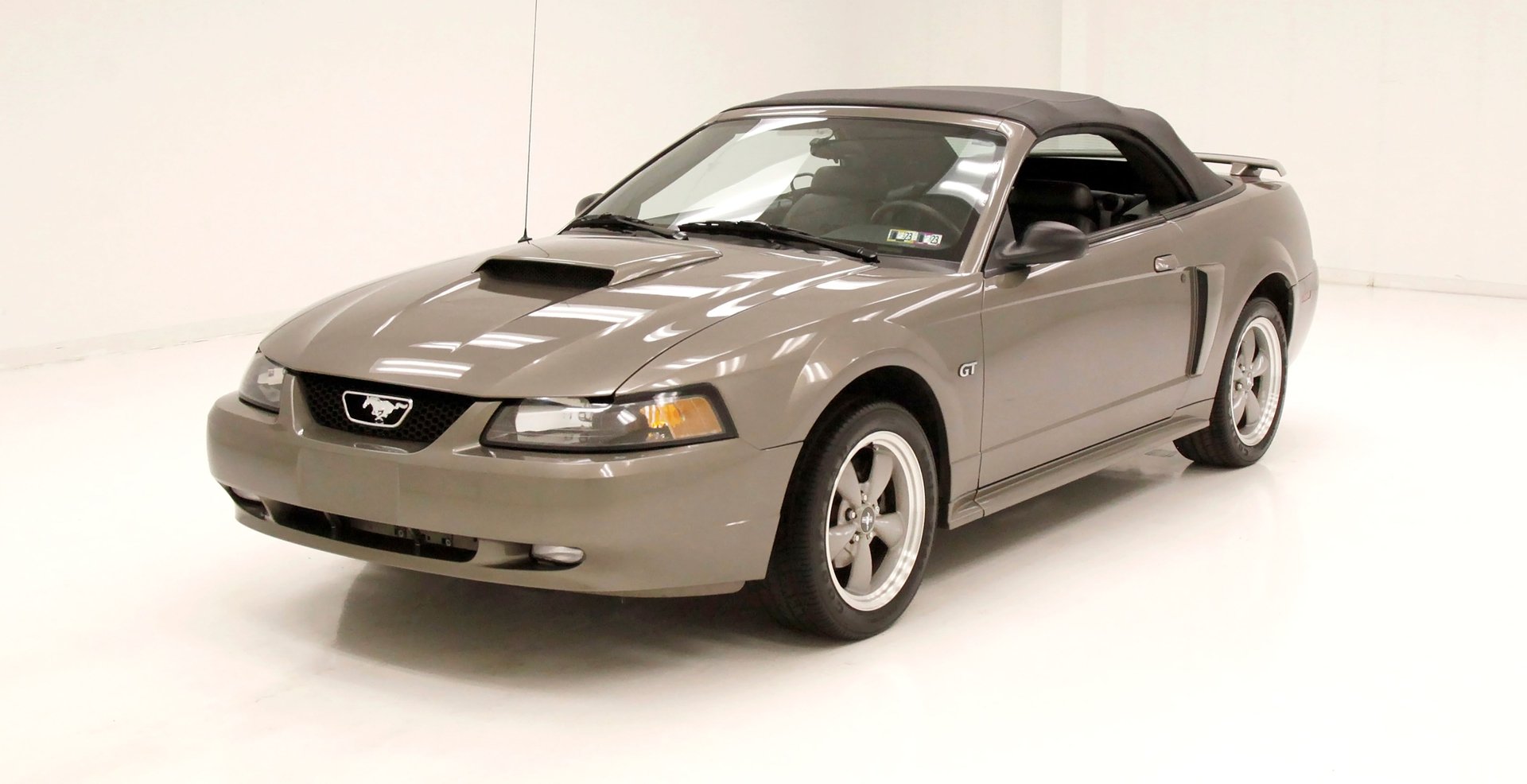 2001 Ford Mustang | Classic Auto Mall