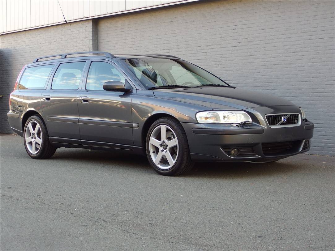 For Sale: Volvo V70 R AWD (2003) offered for £15,772