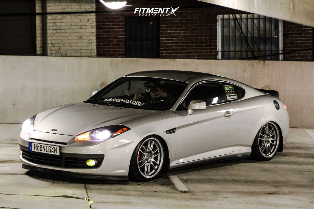 2008 Hyundai Tiburon GS with 18x8 Drifz 309a and Falken 215x40 on Coilovers  | 652398 | Fitment Industries