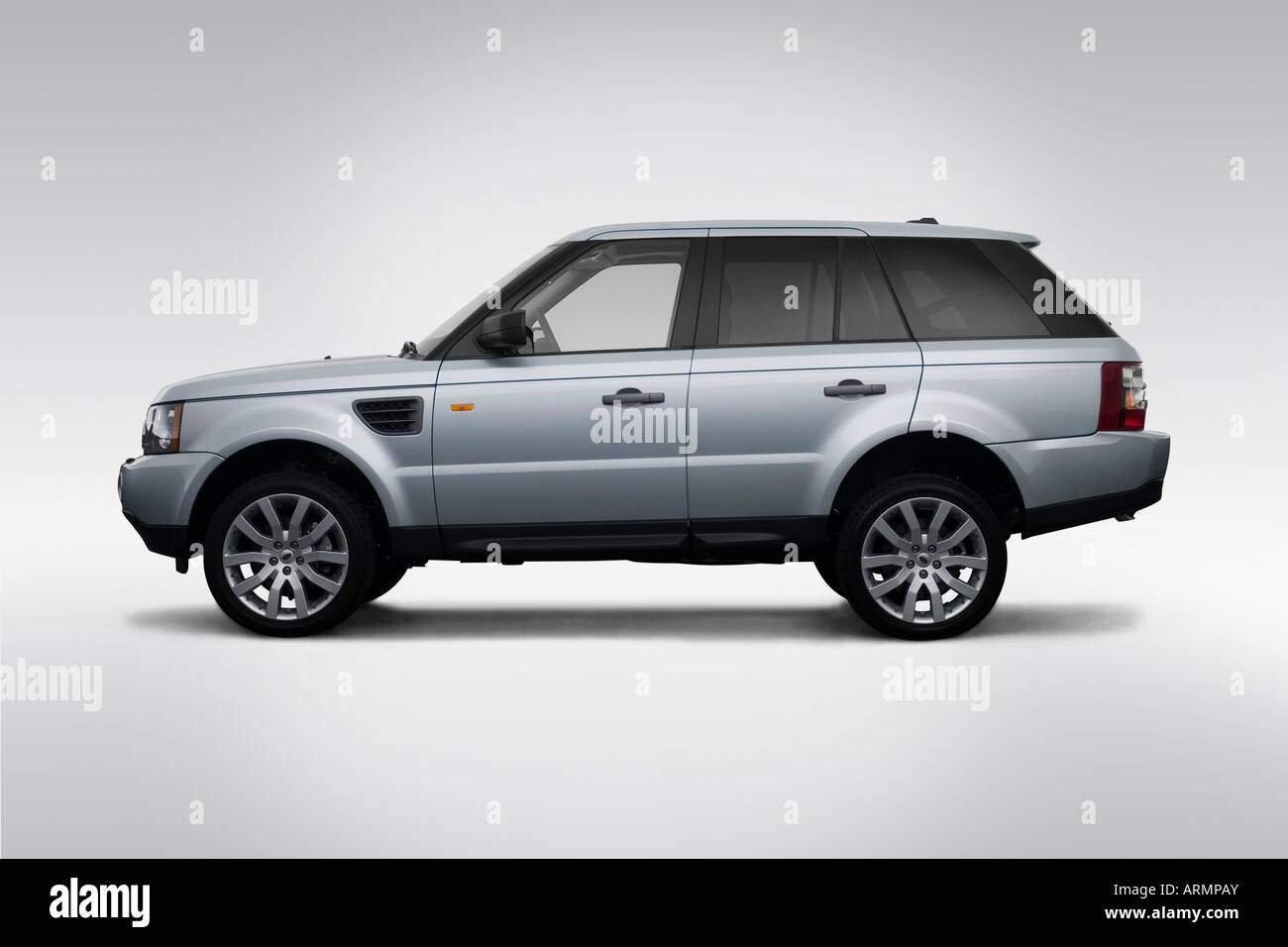 2008 Land Rover Range Rover Sport HSE in Silver - Drivers Side Profile  Stock Photo - Alamy