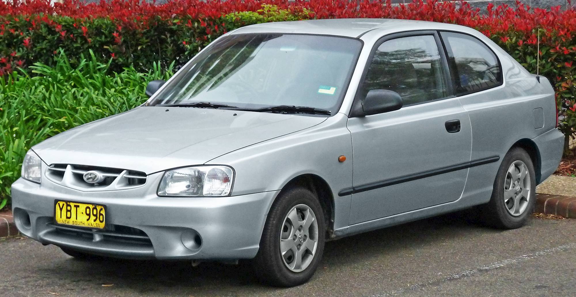 2001 Hyundai Accent GL - Sedan 1.6L auto