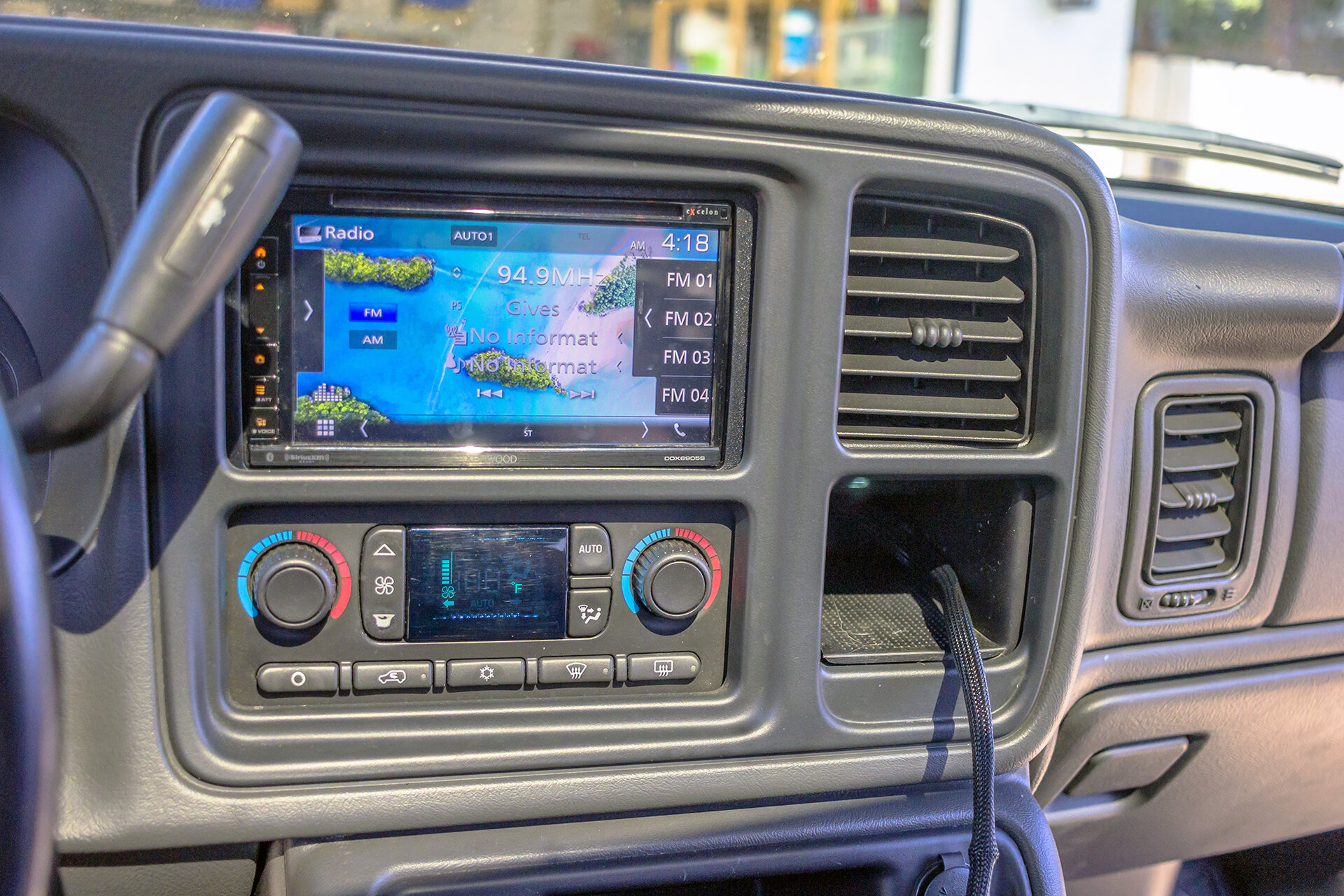 We installed a Kenwood in this 2003 Chevrolet Avalanche! — Twelve Volt  Technologies
