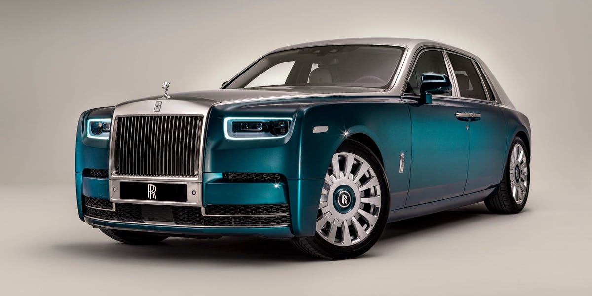 Custom Rolls-Royce Phantom Has Feathers Sewn Into Dash