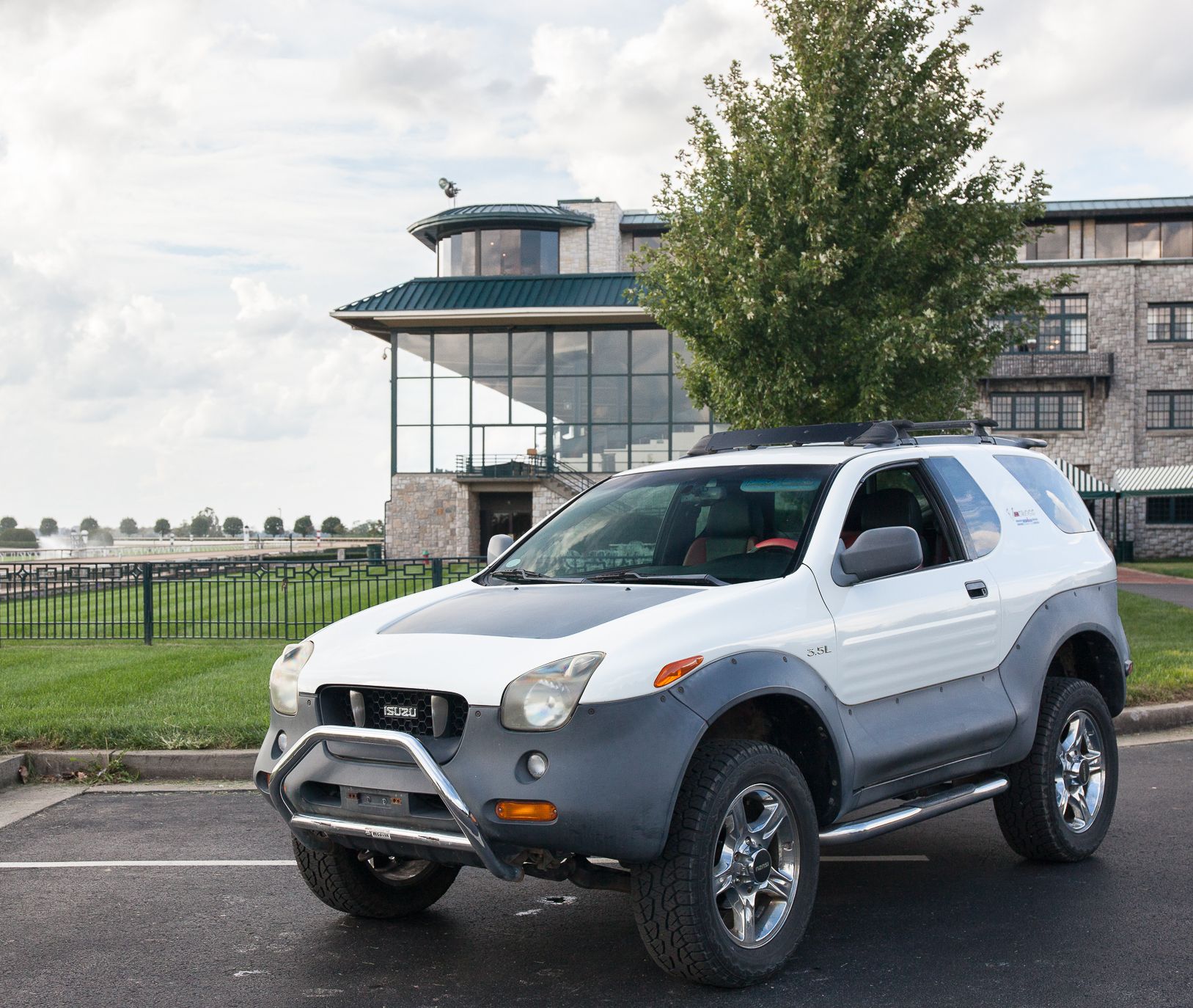 The 2001 Isuzu Vehicross is Reliable and Off-Road Ready