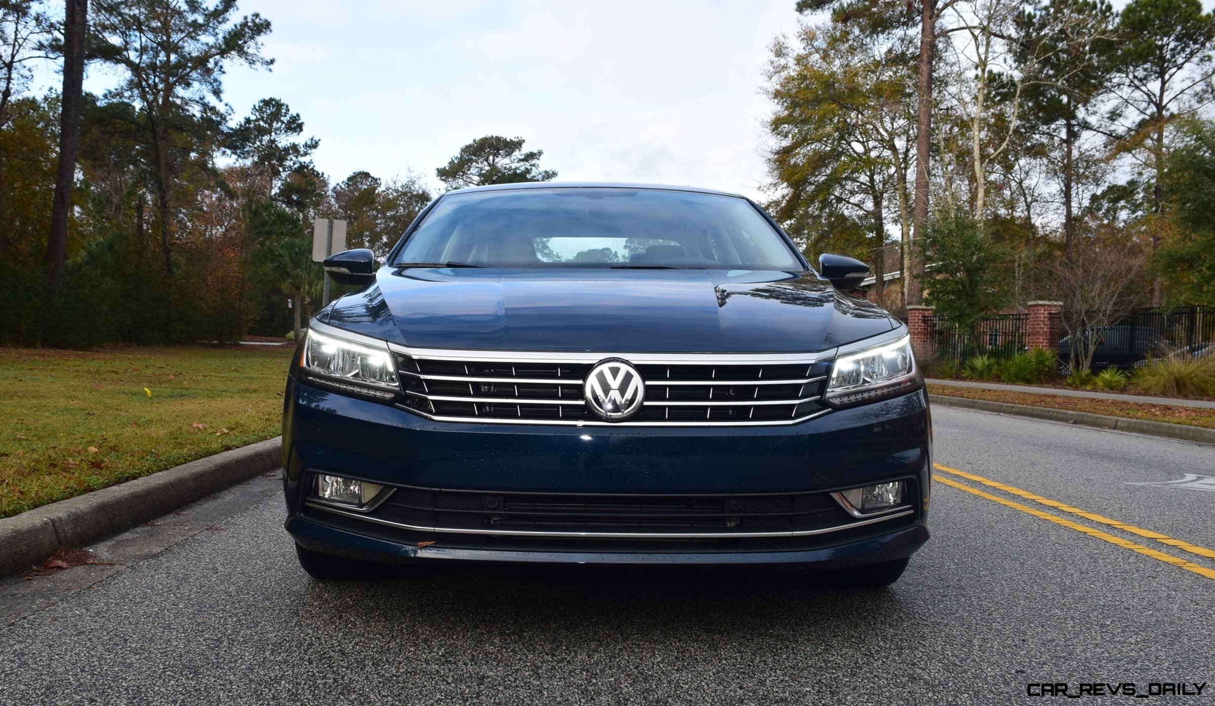 2018 VW Passat SE 2.0T w/ Technology - Road Test Review » CAR SHOPPING »  Car-Revs-Daily.com