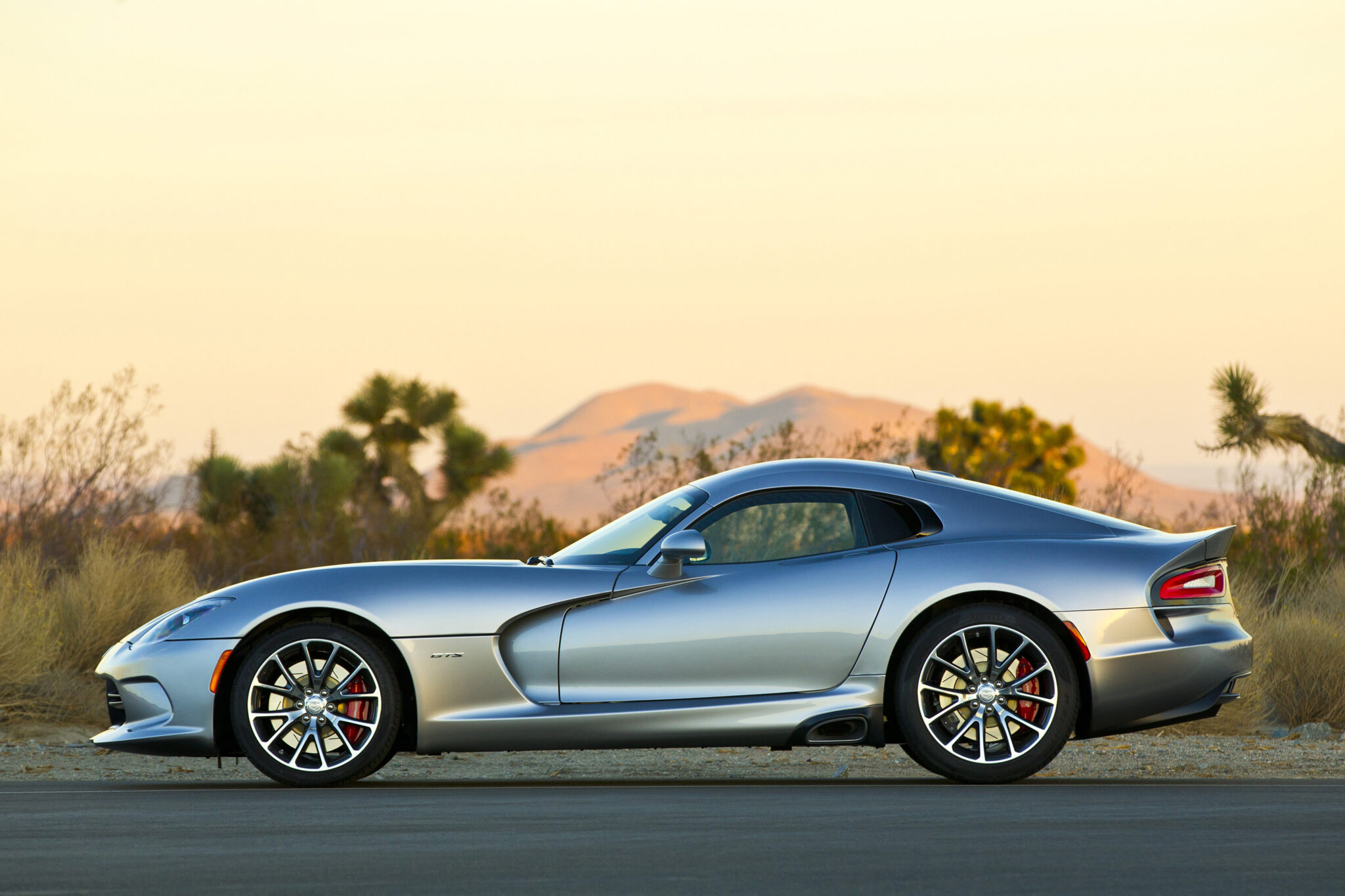 Dodge Boosts Power and Reduces Price on New 2015 Dodge Viper - Mocha Man  Style