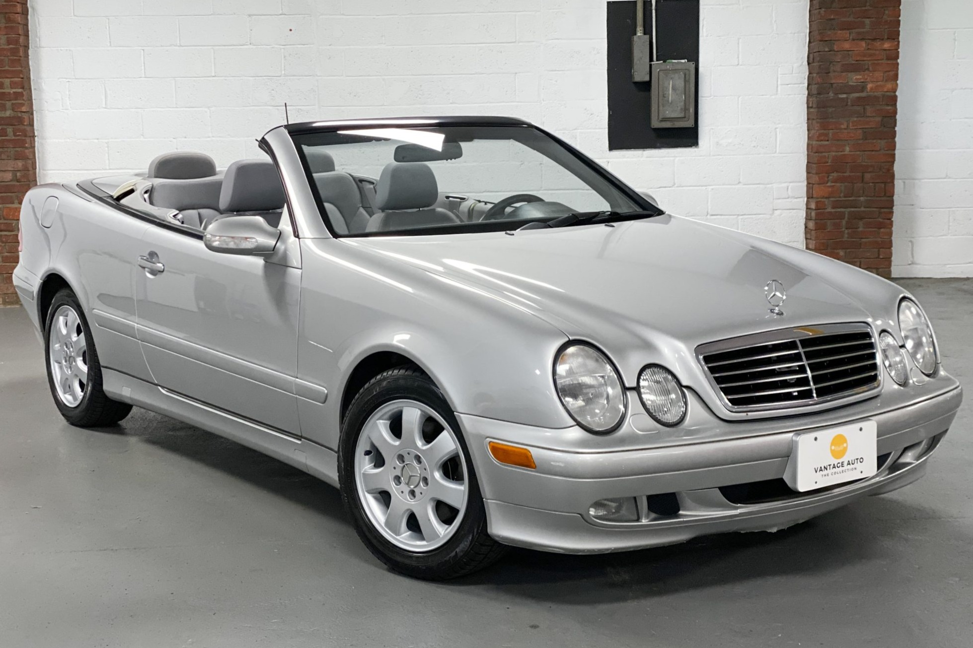 No Reserve: 2003 Mercedes-Benz CLK320 Convertible for sale on BaT Auctions  - sold for $13,750 on June 4, 2022 (Lot #75,286) | Bring a Trailer