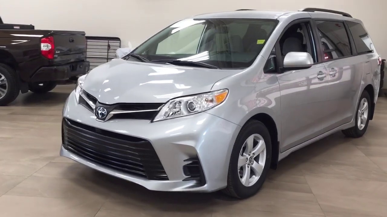 2020 Toyota Sienna LE Review - YouTube