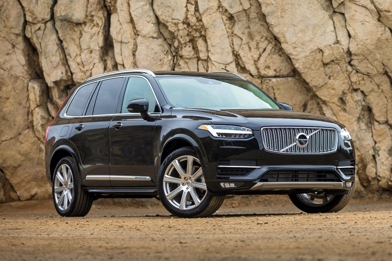 2016 Volvo XC90 Hybrid: Review, Trims, Specs, Price, New Interior Features,  Exterior Design, and Specifications | CarBuzz