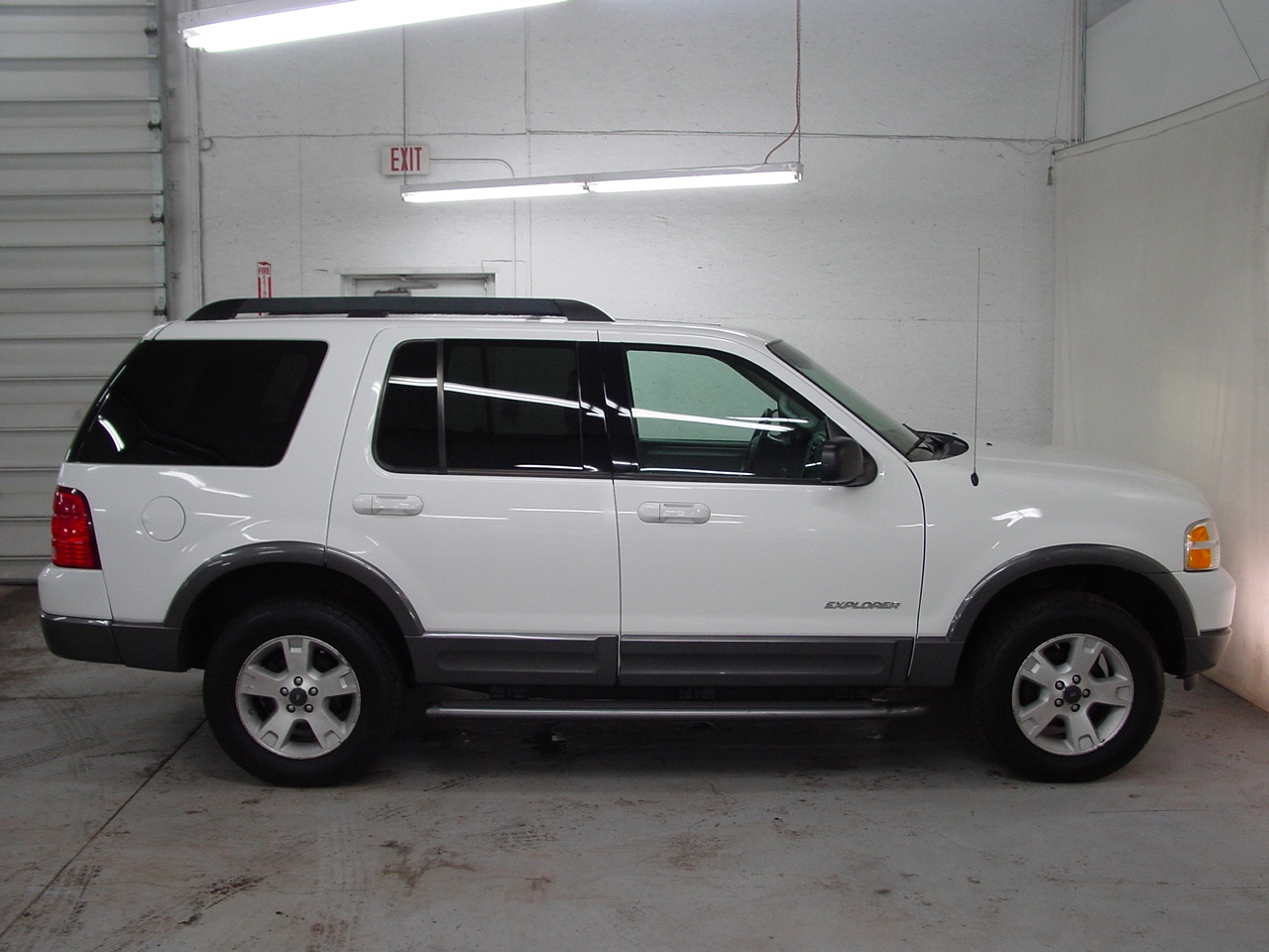 2005 Ford Explorer XLT - Biscayne Auto Sales | Pre-owned Dealership |  Ontario, NY