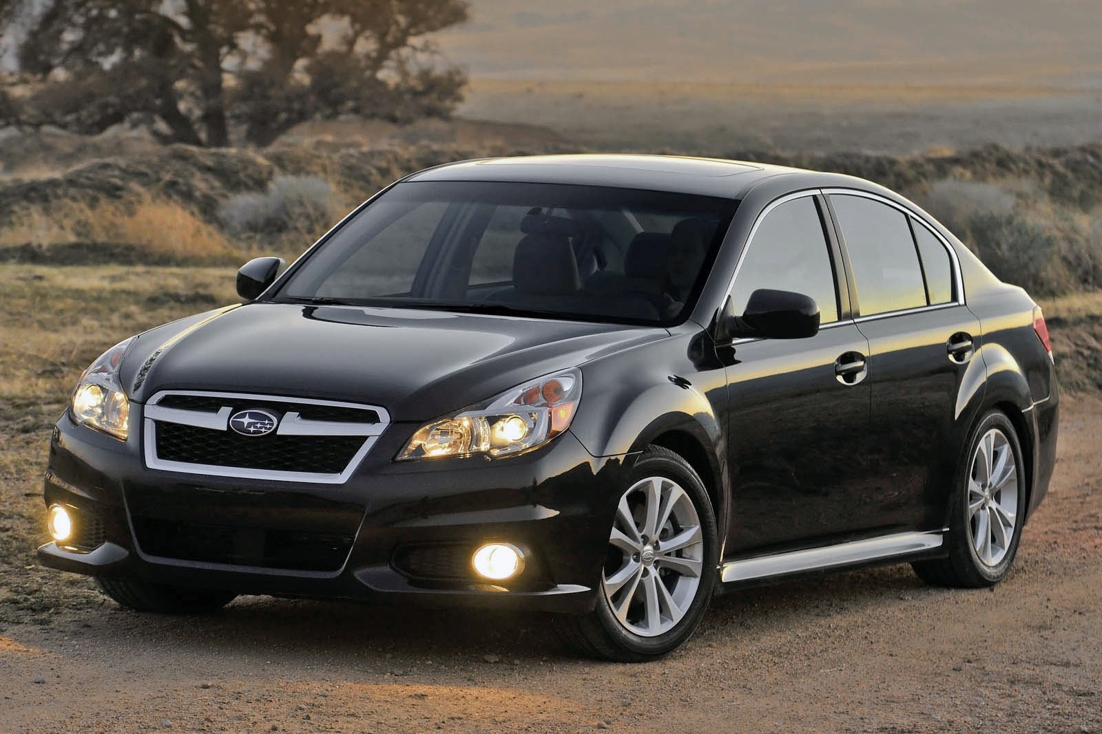 2014 Subaru Legacy Review & Ratings | Edmunds