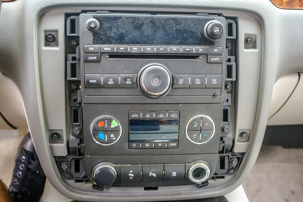 This 2008 Chevy Avalanche added a great basic system! — Twelve Volt  Technologies
