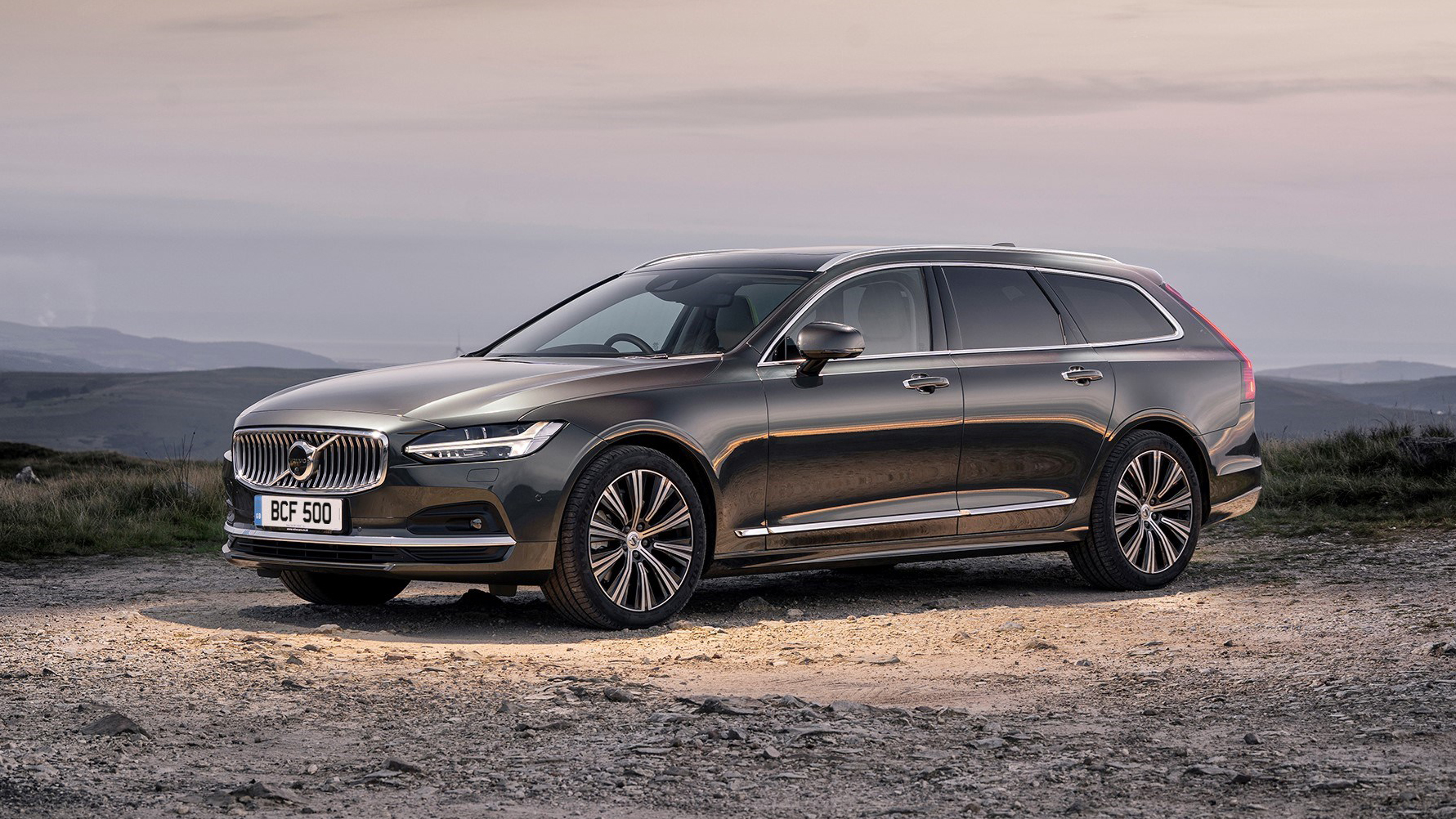 Volvo V90 Review 2023 | Top Gear