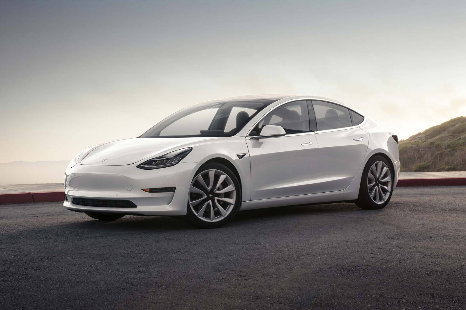 2018 Tesla Model 3 Review & Ratings | Edmunds