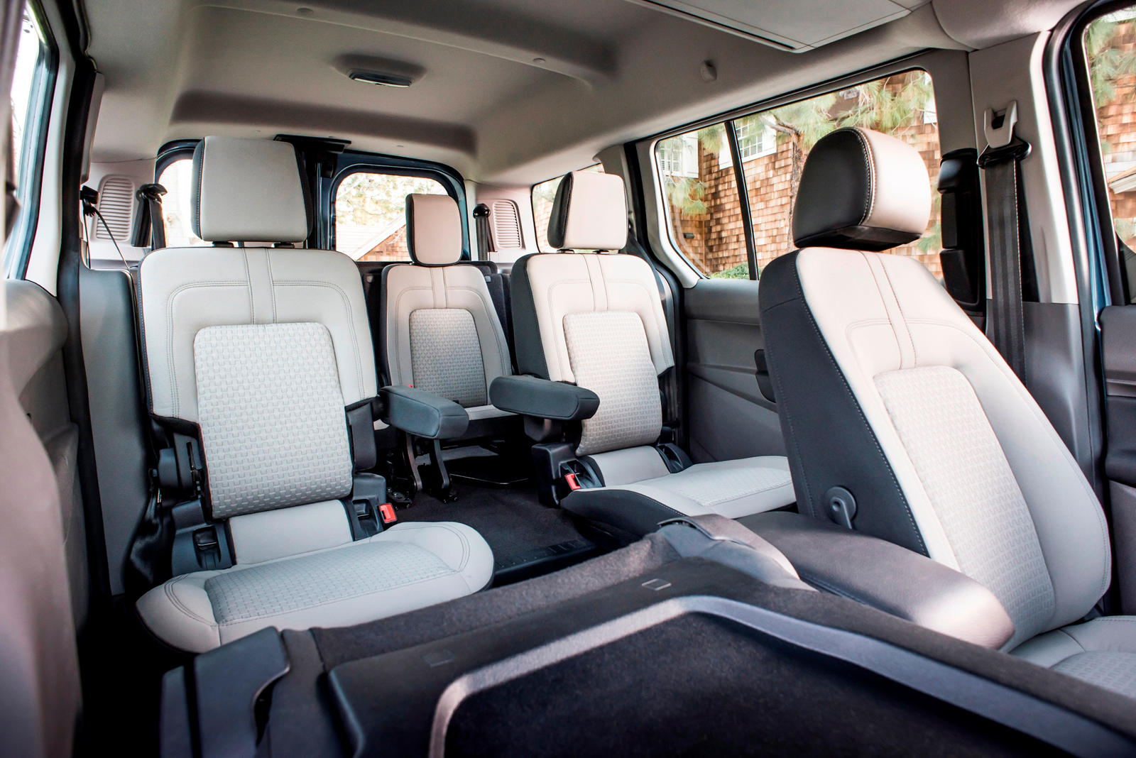 2023 Ford Transit Connect Passenger Wagon Interior Dimensions: Seating,  Cargo Space & Trunk Size - Photos | CarBuzz
