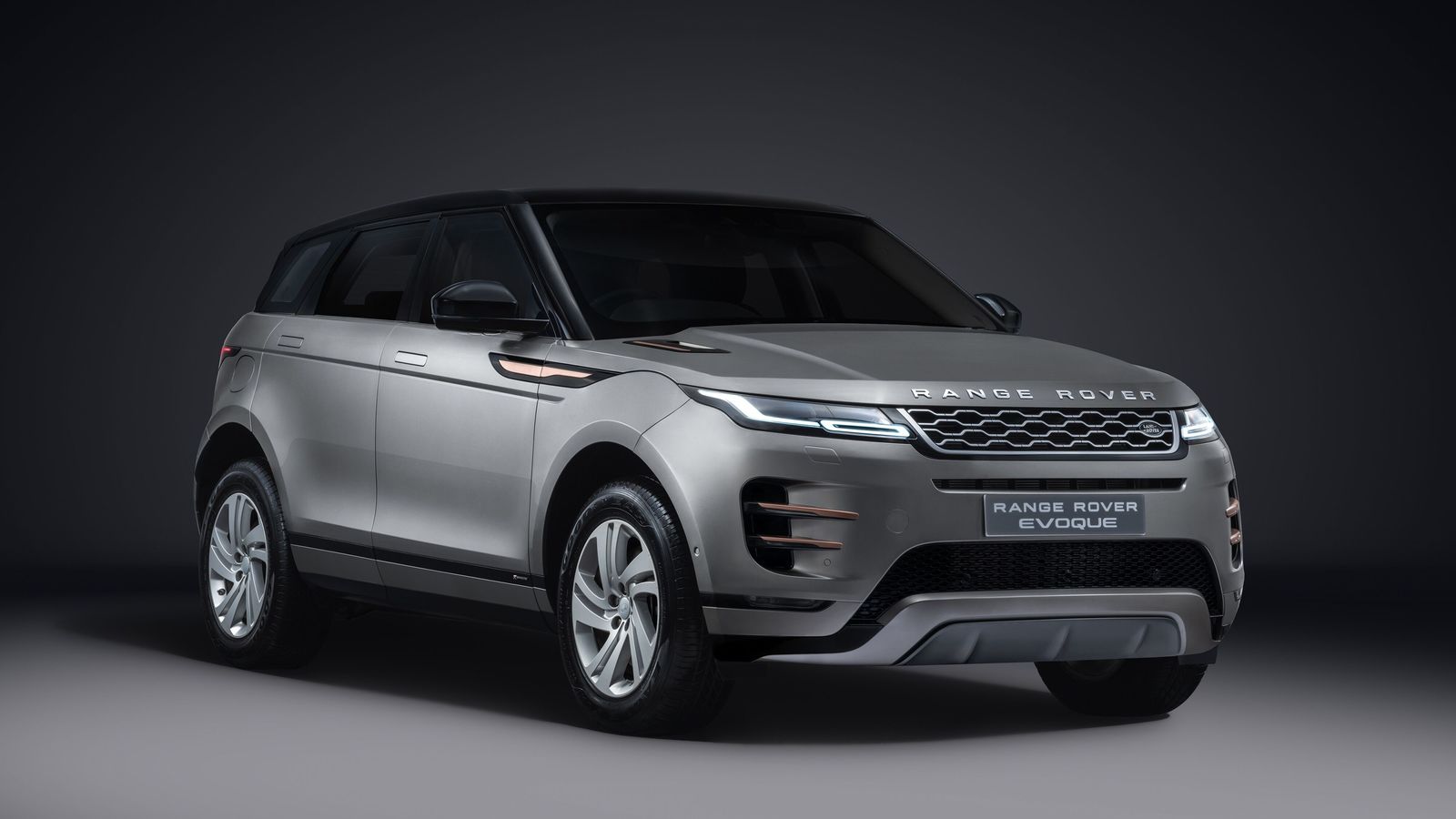 Range Rover Evoque 2021 launched at ₹64.12 lakh, gets 3D surround camera  cabin | HT Auto