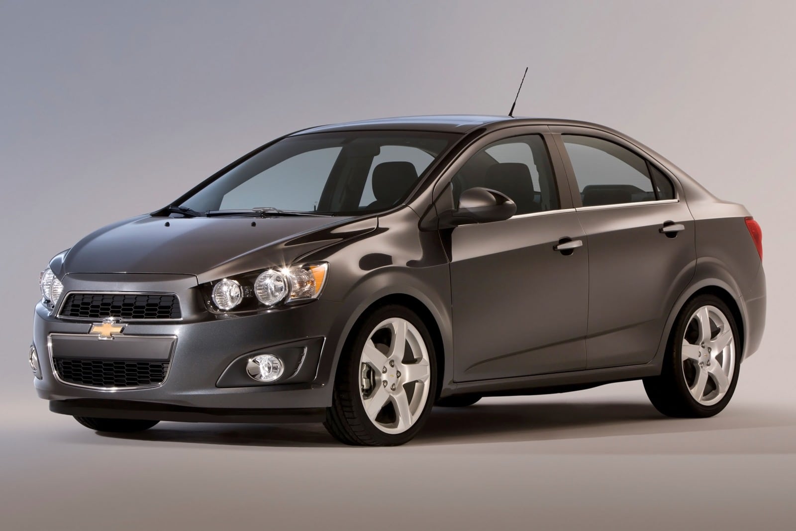 2014 Chevy Sonic Review & Ratings | Edmunds