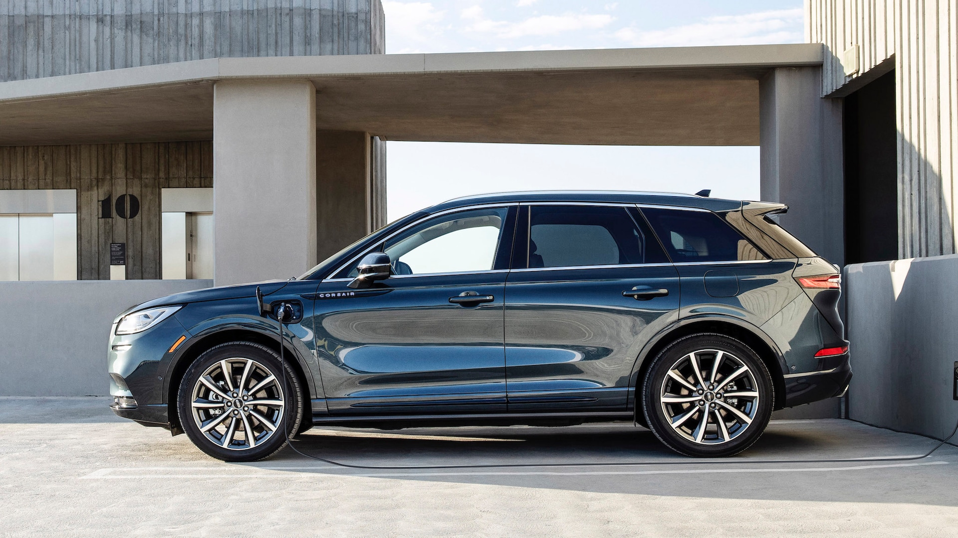 2021 Lincoln Corsair Grand Touring: The Plug-In-Hybrid One