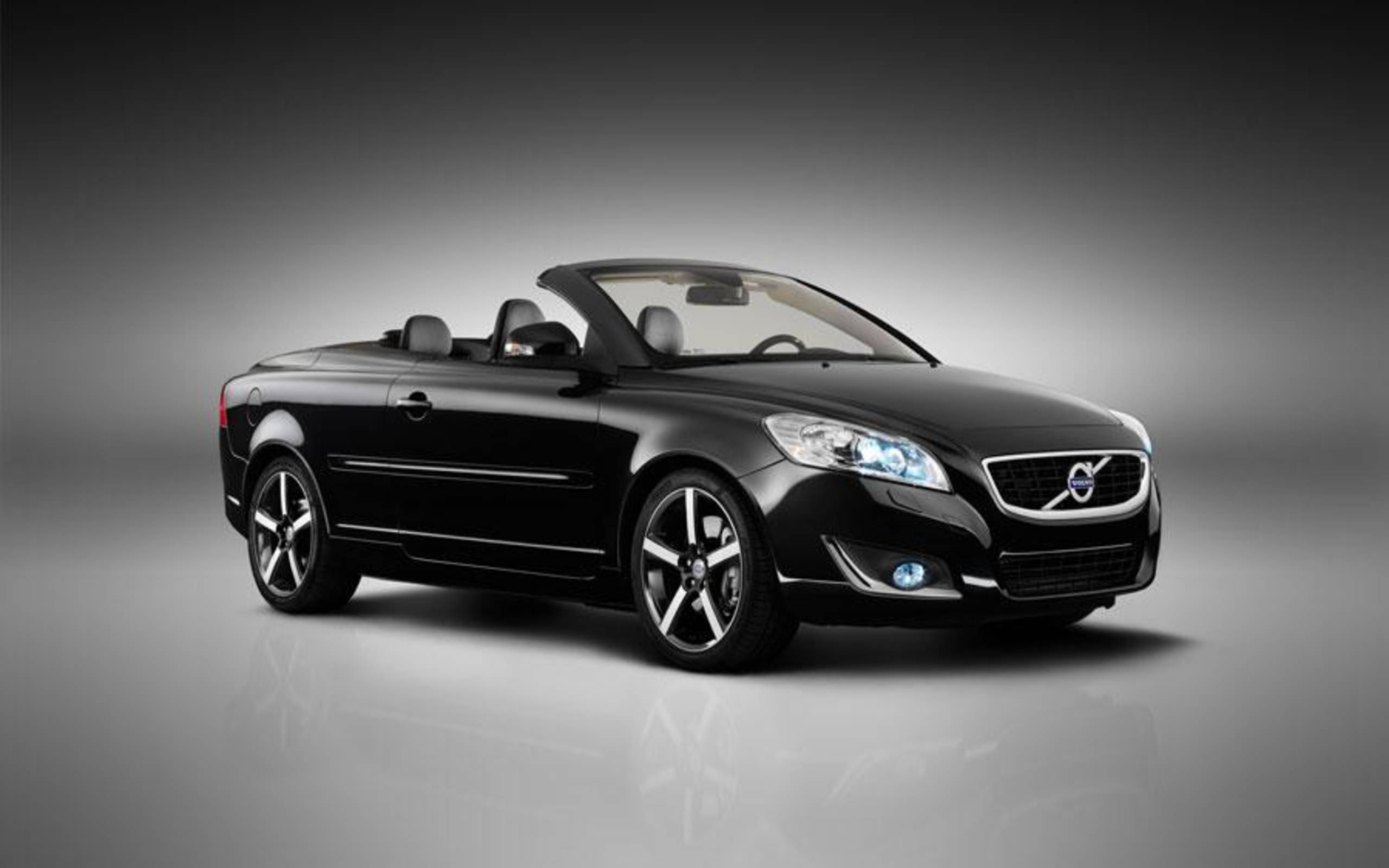2012 Volvo C70 Inscription review notes: Not a particularly thrilling  drop-top