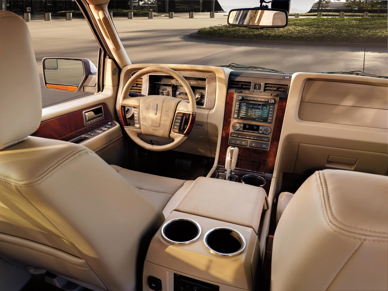 2009 Lincoln Navigator Interior Photos | CarBuzz