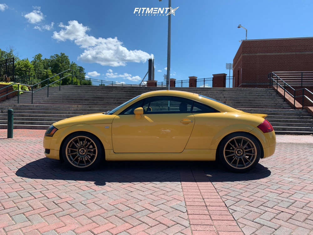 2004 Audi TT Quattro Base with 18x8.5 Cosmis Racing R1 and Michelin 235x40  on Coilovers | 749781 | Fitment Industries